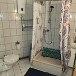 Halle Eg 78 Qm, Tv- Lounge, Kueche, Bad, 3 Moderne Dz, Zi 1 Franzoesisches Db Zi 2 Queensize- Bett, Oder Zweibettzimmer Zi 3 Franzoesisches Doppelbett * Halle (Saale)