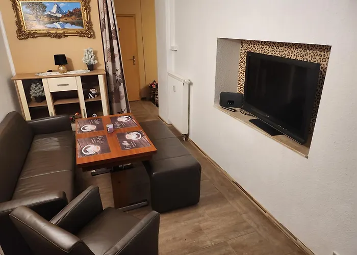 Halle Eg 78 Qm Gms Kueche Bad, Wc Gut Und Guenstig Unsere Sparpreise Sind Verhandelbar Auch Noch Nach Ihrer Buchung 아파트 Halle (Saale)