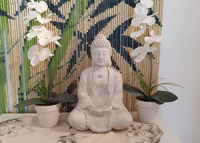 Halle Eg 78 Qm Gms Kueche Bad, Wc Gut Und Guenstig Unsere Sparpreise Sind Verhandelbar Auch Noch Nach Ihrer Buchung