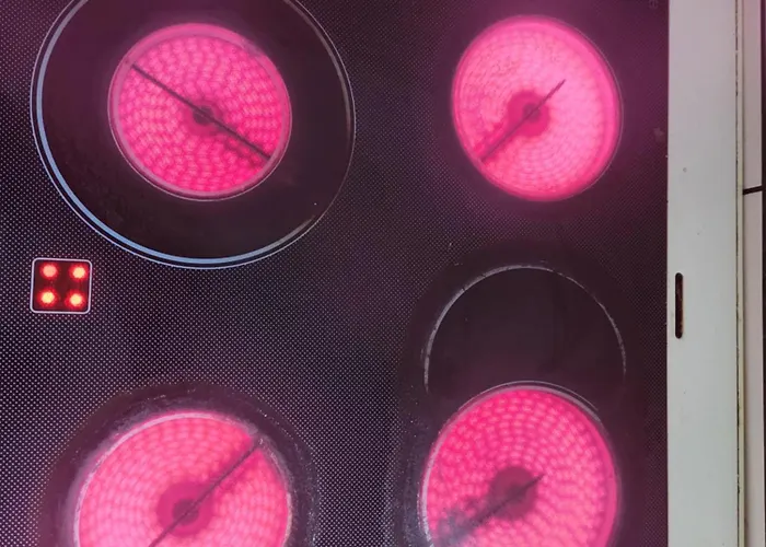 아파트 Halle Eg 78 Qm Gms Kueche Bad, Wc Gut Und Guenstig Unsere Sparpreise Sind Verhandelbar Auch Noch Nach Ihrer Buchung *