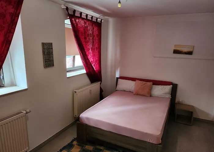 Halle Eg 78 Qm Gms Kueche Bad, Wc Gut Und Guenstig Unsere Sparpreise Sind Verhandelbar Auch Noch Nach Ihrer Buchung