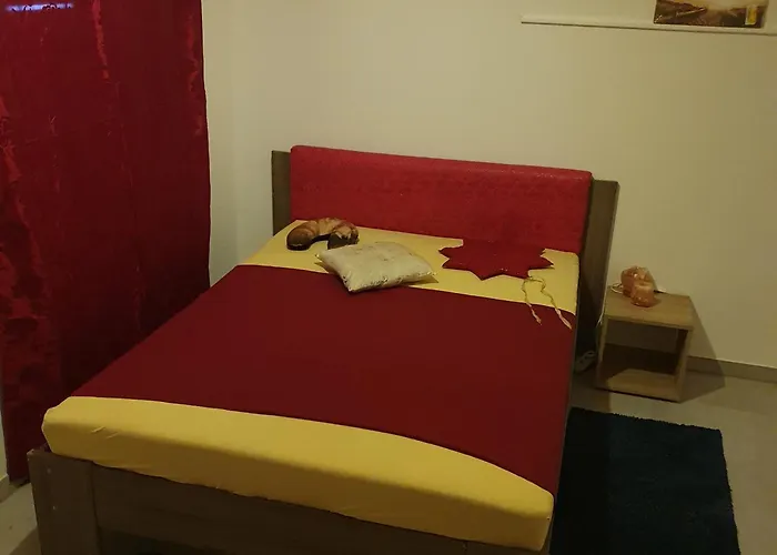 Apartamento Halle Eg Fewo 78 Qm, Tv- Lounge, Kueche, Bad, 3 Moderne Dz, Zi 1 Franzoesisches Db Zi 2 Queensize- Bett, Oder Zweibettzimmer Zi 3 Franzoesisches Doppelbett Halle (Saale)