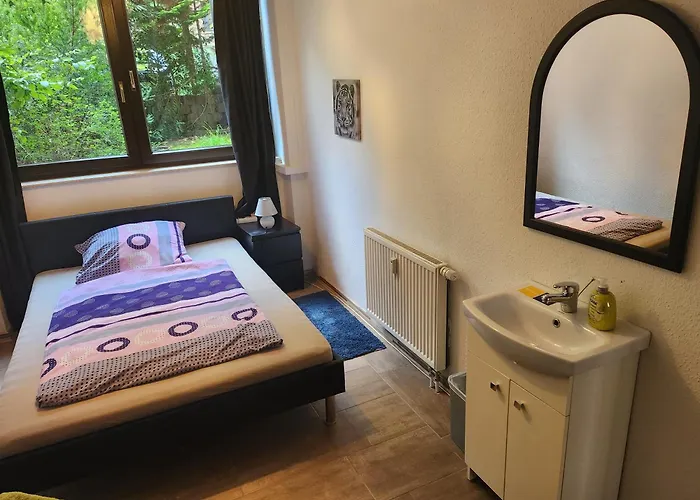 Halle Eg 78 Qm Gms Kueche Bad, Wc Gut Und Guenstig Unsere Sparpreise Sind Verhandelbar Auch Noch Nach Ihrer Buchung Halle (Saale)